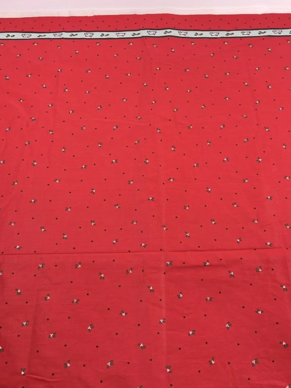 VTG Daisy Kingdom Honey Bunny Red Christmas Cotton Fabric 1 Yard 45” Wide